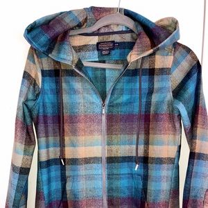 Pendleton wool zip up shirt. NWOT! Blues, purples and greens